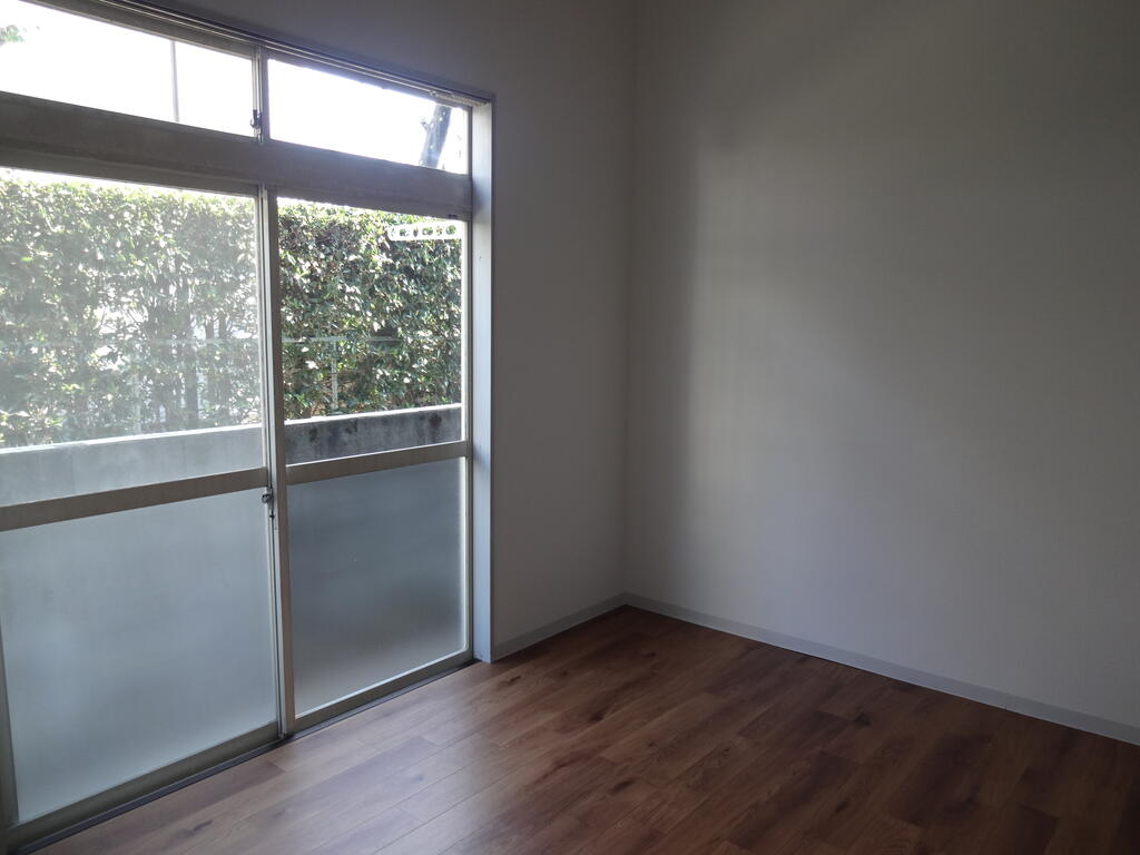 居室・リビング　陽当たり良好です