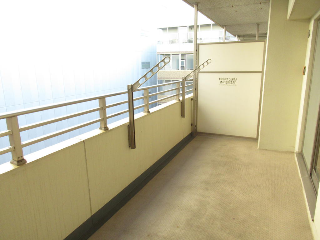 バルコニー　広々バルコニーで、休日は憧れのバルコニストに♪