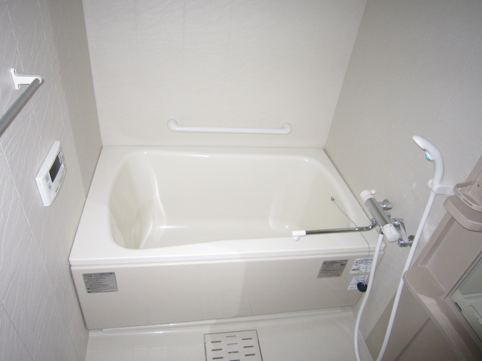 バス・シャワールーム　反転タイプのお部屋の参考写真になります。