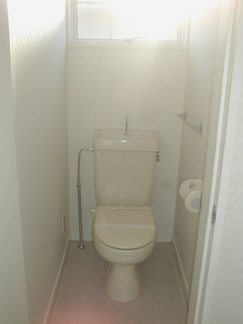 ＪＲ羽越本線 鶴岡駅 徒歩47分 2階建 築35年のトイレ写真