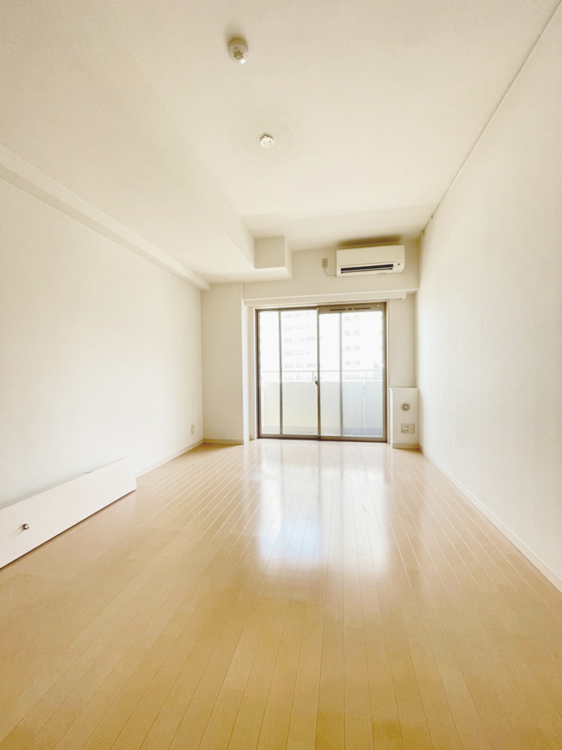 居室・リビング　フローリング