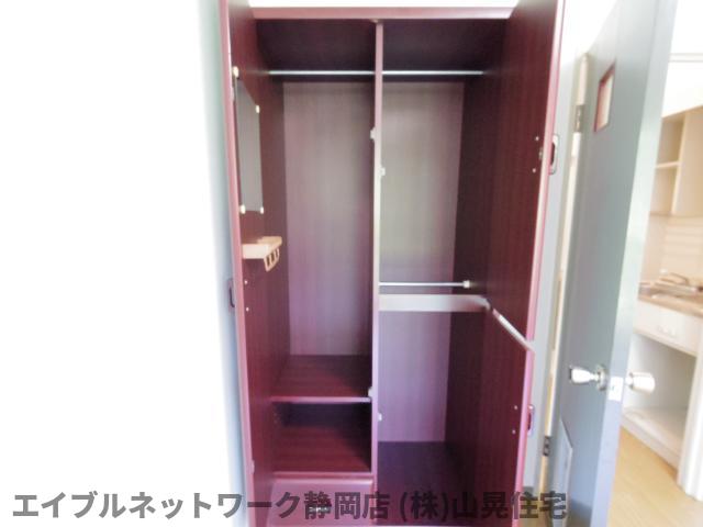 収納　たっぷりとした収納スペースです