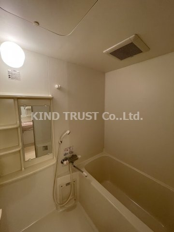 バス・シャワールーム　ゆったり過ごせるお風呂です