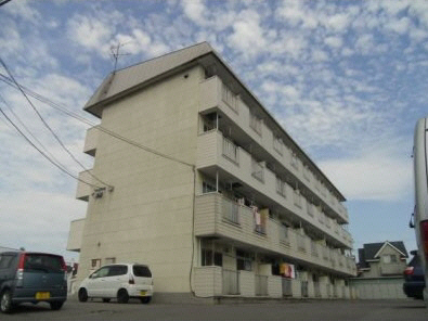 北斗市七重浜のアパートの建物外観