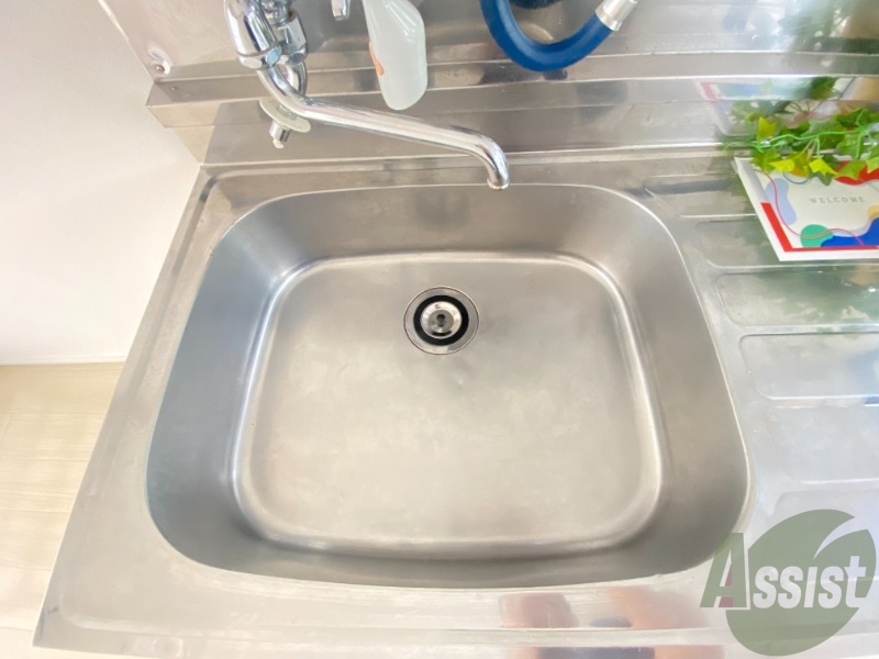 洗面設備　洗面台は付いていなかったのでシンクをお使いください。