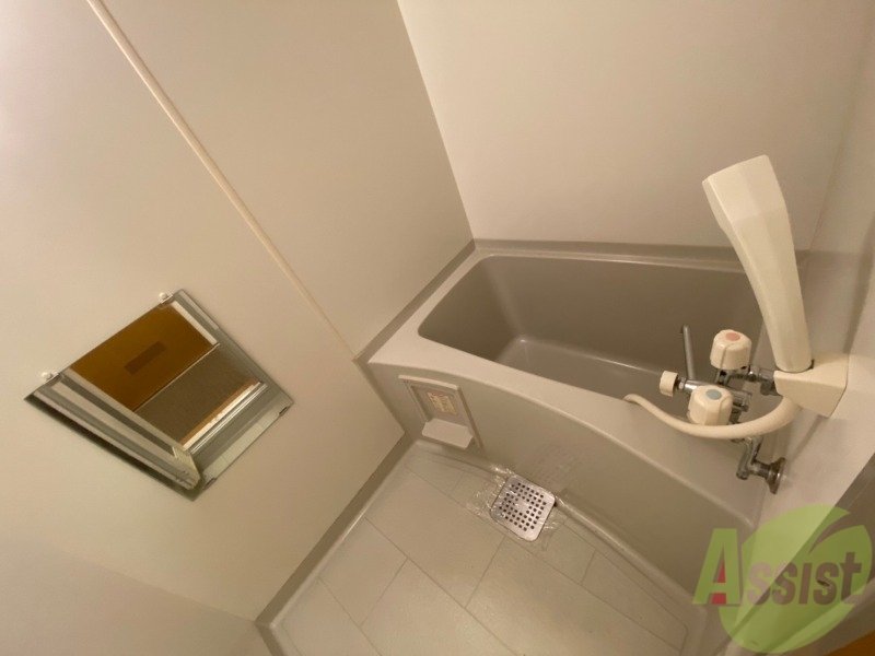 バス・シャワールーム　ユニットバスです。疲れを癒すのに欠かせませんね！