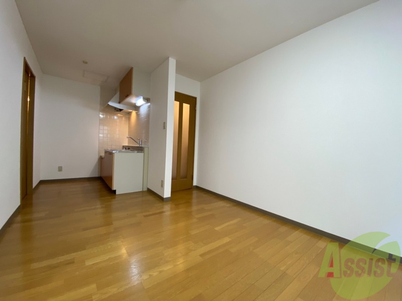 居室・リビング　広くてキレイなお部屋が広がっていて、充実した生活が送れそう。