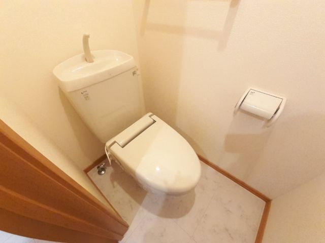 【角田市梶賀のアパートのトイレ】