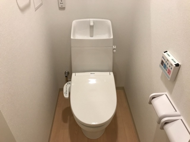 【ハニーカルテットのトイレ】
