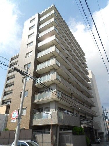 和歌山市雑賀屋町のマンションの建物外観