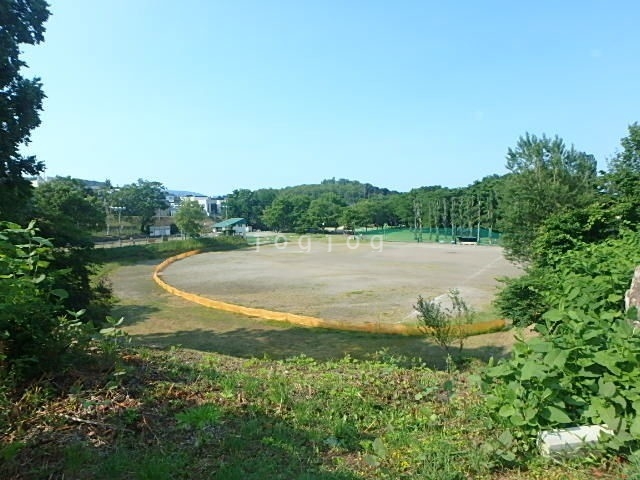 【ひまわりコーポの公園】