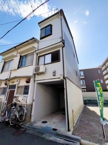 泉町２丁目貸家の建物外観