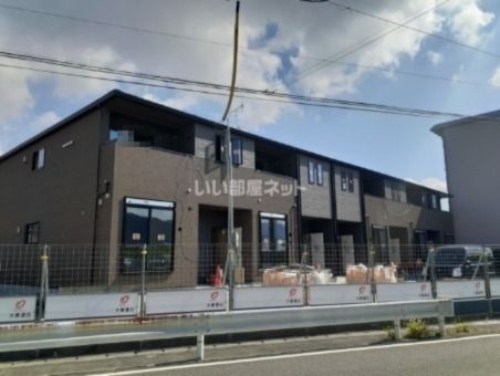 糟屋郡宇美町光正寺のアパートの建物外観