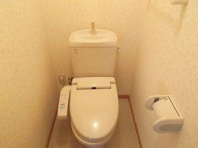【生駒市西白庭台のアパートのトイレ】