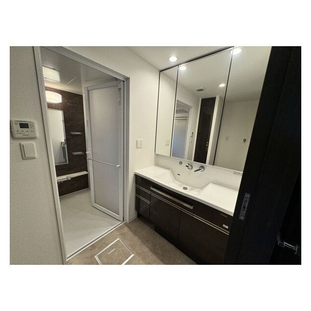 洗面設備　洗髪洗面化粧台