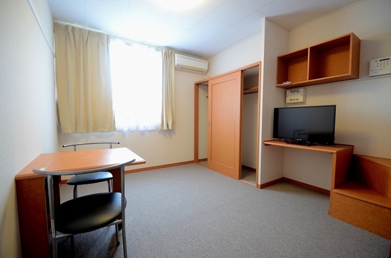 居室・リビング　※別部屋の写真です