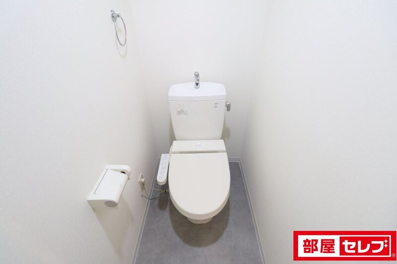 トイレ　ゆっくり考え事でも。