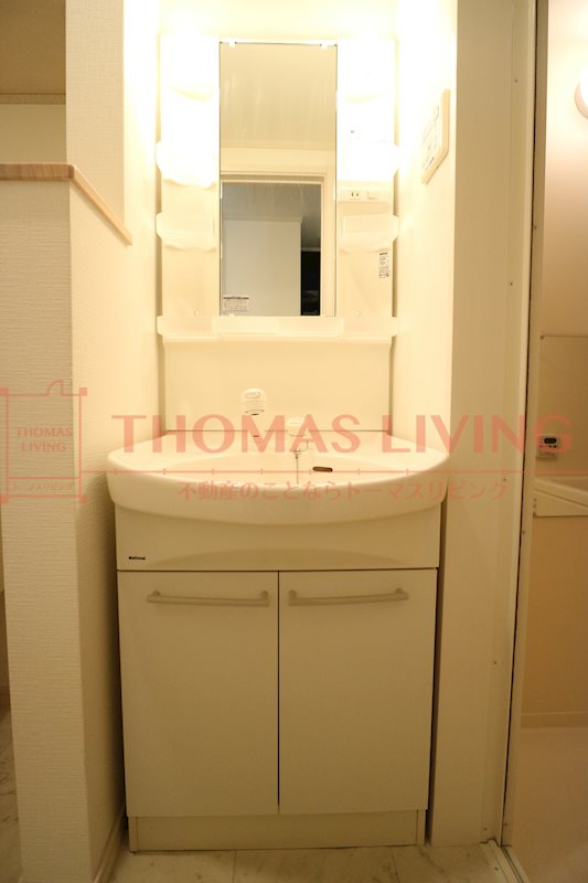 洗面設備　現在、写真準備中の為同メーカー物件の写真を添付しております。