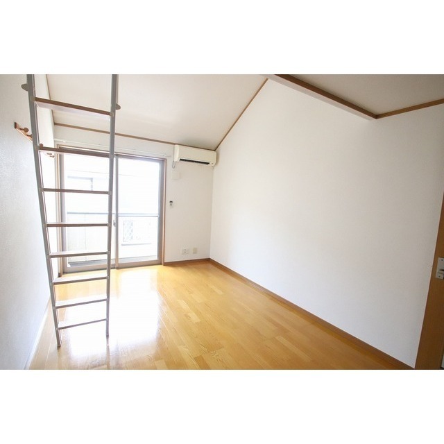 居室・リビング　ロフト付き