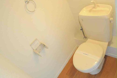 トイレ　設備・仕様は号室により異なる為、現況を優先致します。