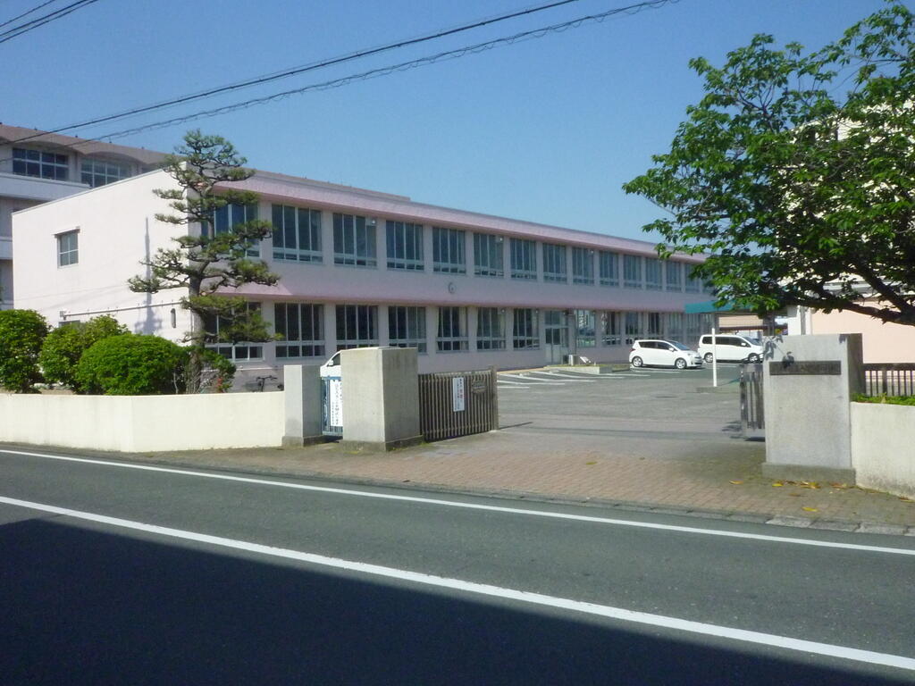 小学校　浜松市立入野小学校（小学校）まで1983m