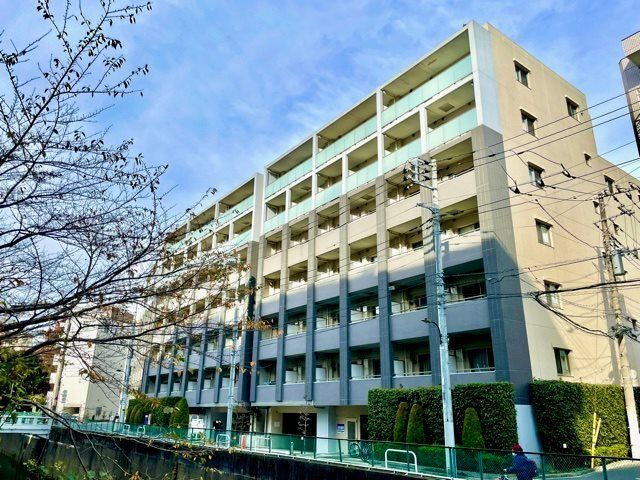 レジディア中落合A棟の建物外観