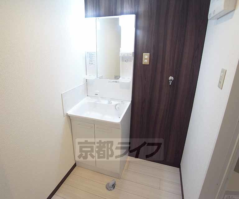 洗面設備　独立洗面台です。