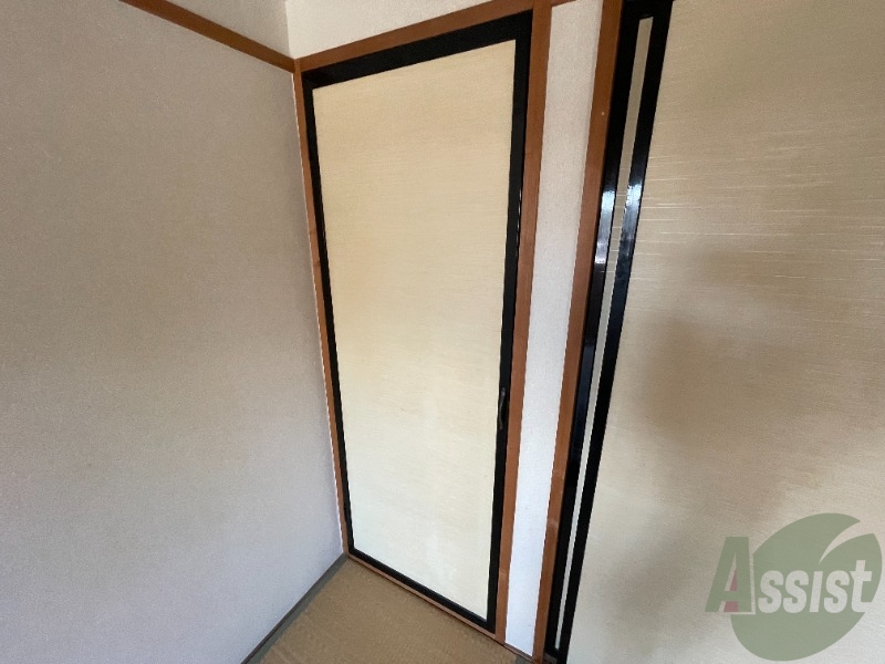 収納　こちらは収納です。中はどうなっているのでしょう。