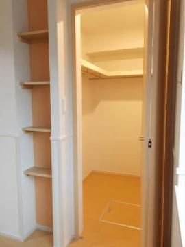 収納　ウォークインクローゼット