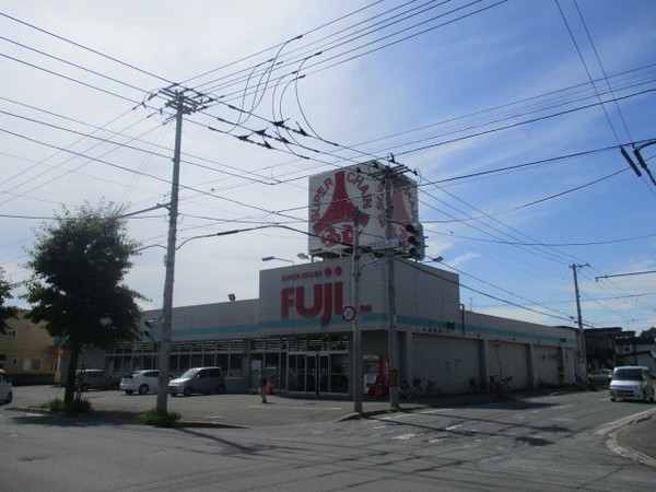 スーパー　スーパーチェーンふじ末広５条店（スーパー）まで487m