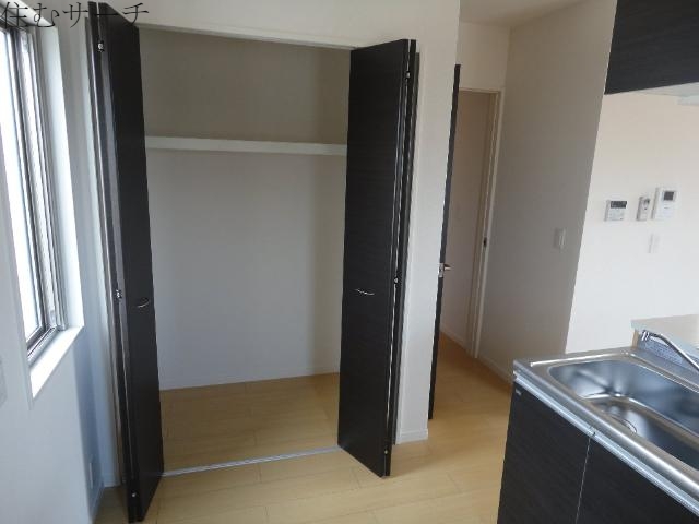 収納　キッチン