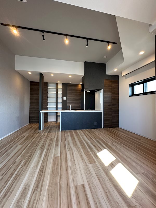 居室・リビング　居間