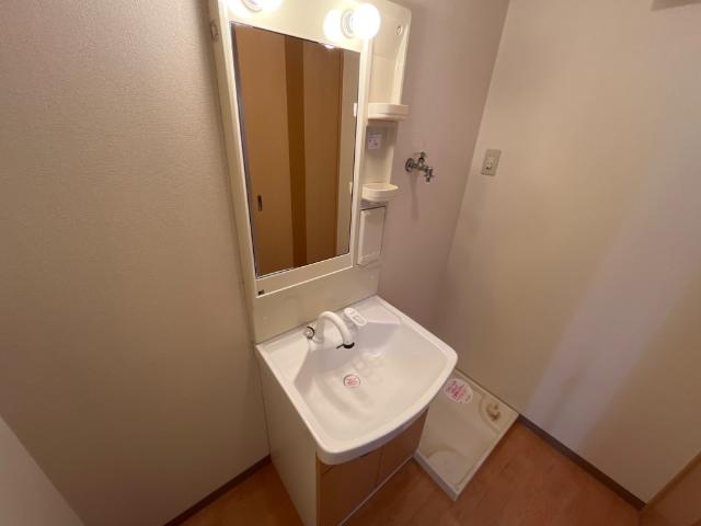 洗面設備　洗髪洗面化粧台