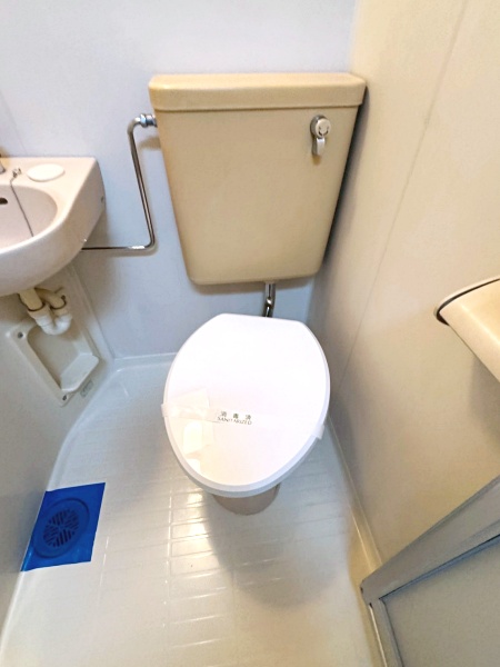 トイレ　お掃除のしやすいユニットタイプ