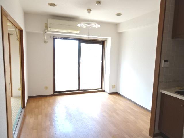 その他部屋・スペース　リビングダイニングキッチン（廊下から）