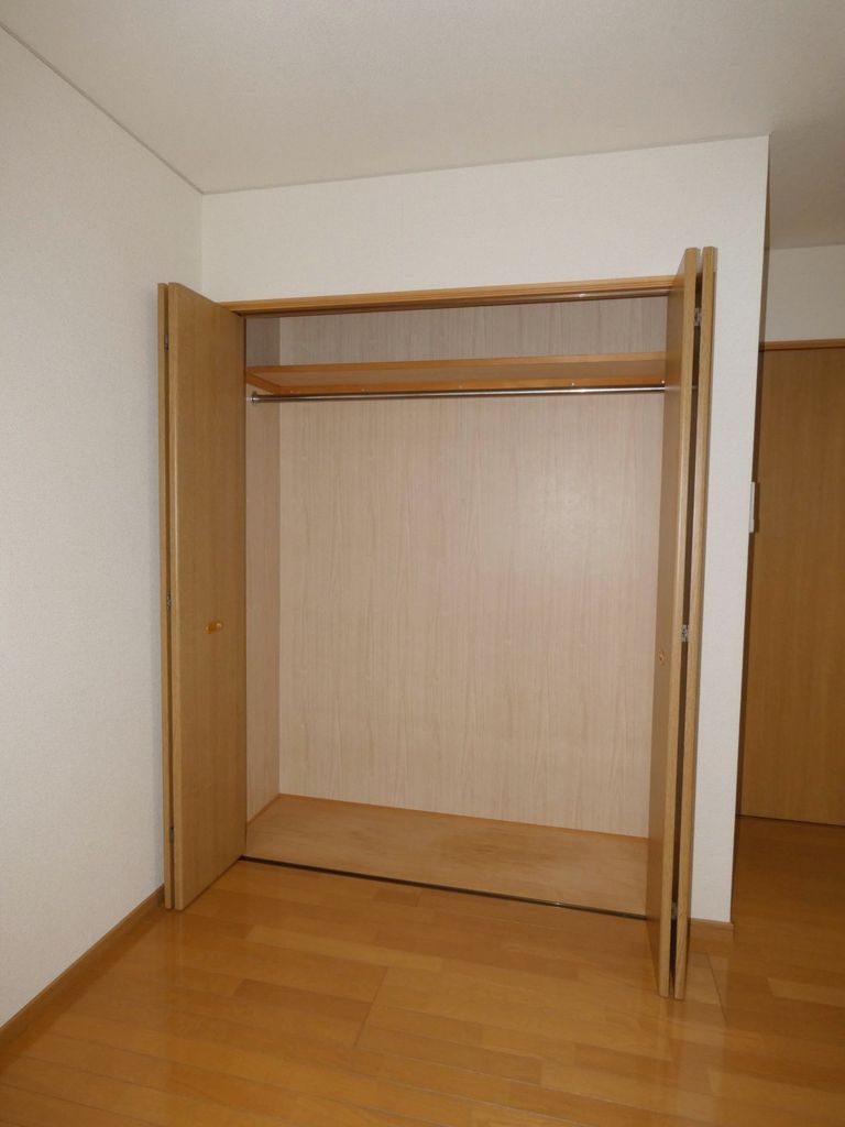 収納　洋室　クローゼット