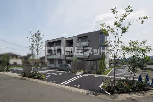 BEREO　厚東の外観