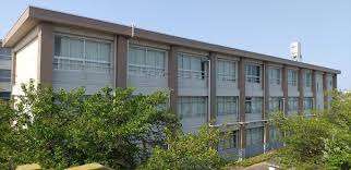 中学校　一宮市立葉栗中学校（中学校）まで535m