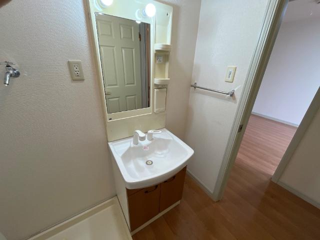 洗面設備　洗髪洗面化粧台