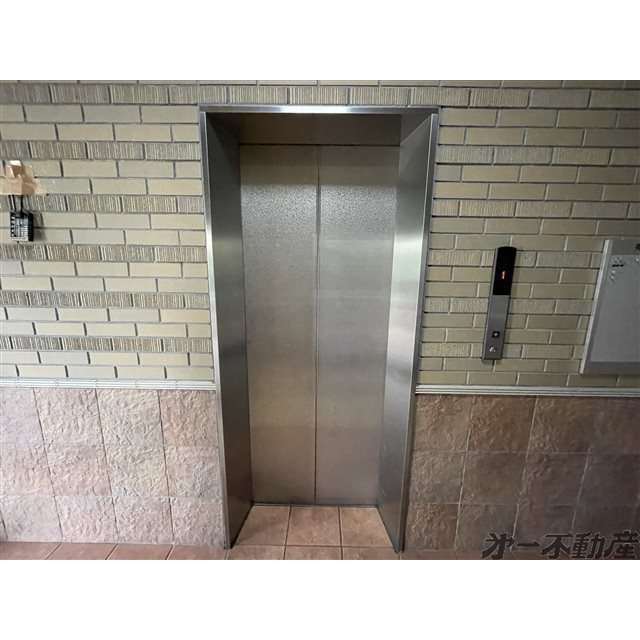 ロビー　エレベーター