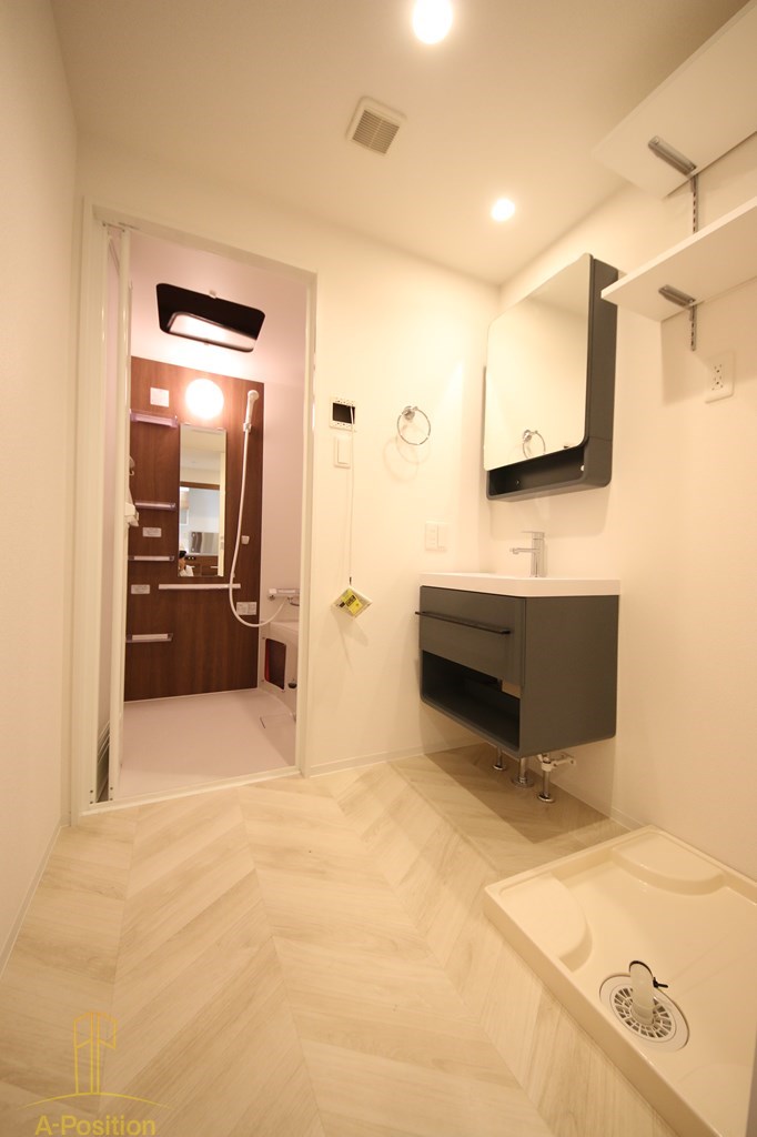 洗面設備　セレニテ本町リアン