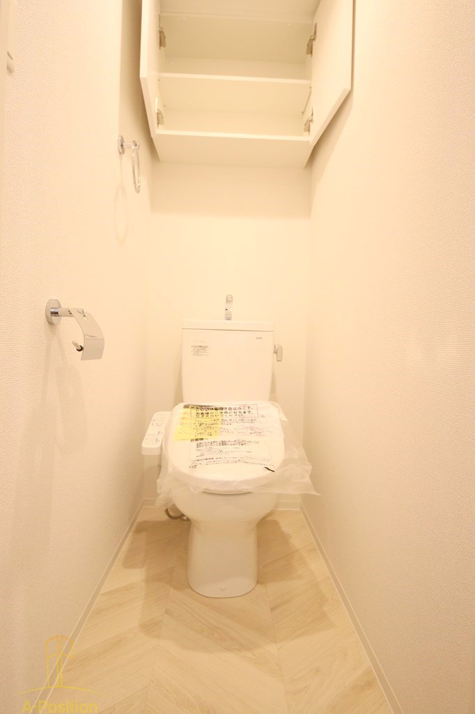 トイレ　セレニテ本町リアン