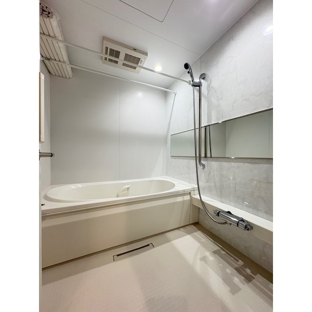 バス・シャワールーム　ゆったりとしたバスルーム♪