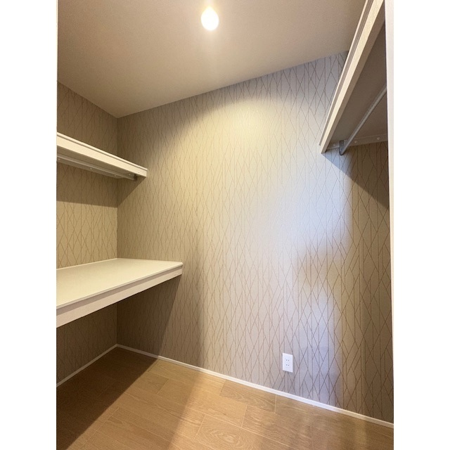 収納　容量豊富なウォークインクローゼット♪