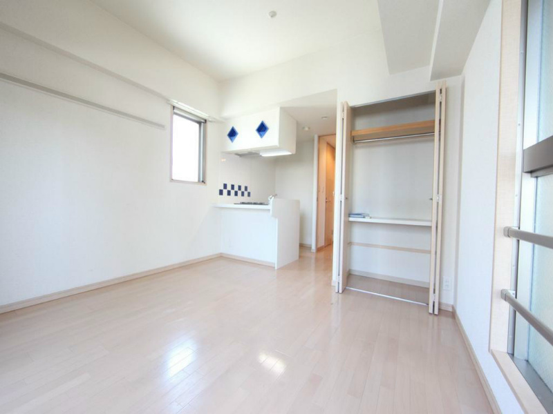 その他部屋・スペース　洋室9.7帖　クローゼット付（収納充実してます）