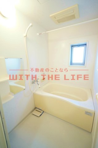 バス・シャワールーム　落ち着いた空間のお風呂です