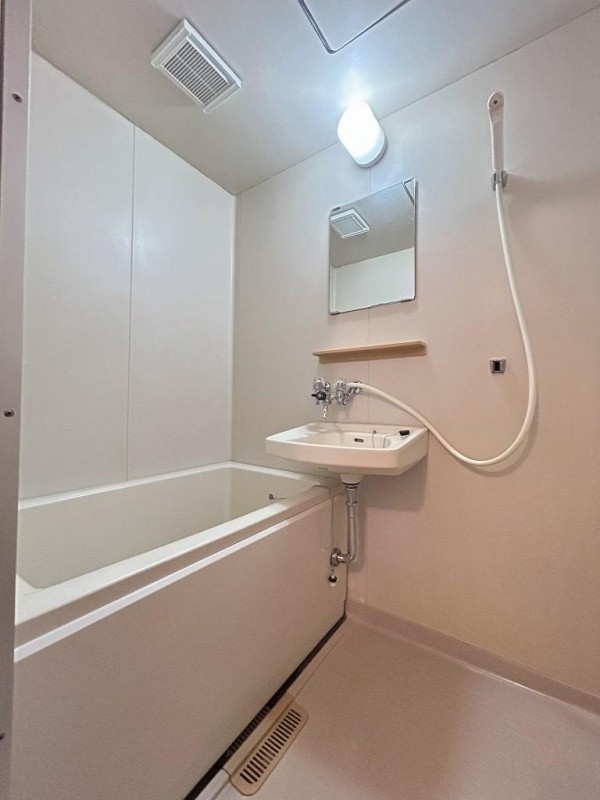バス・シャワールーム　浴室