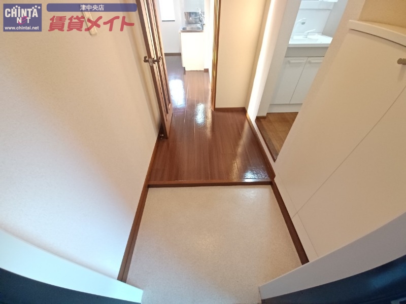 玄関　同型参考写真