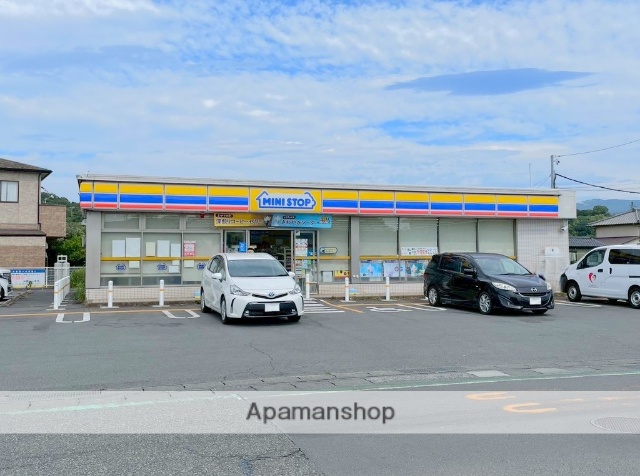 コンビニ　ミニストップ三島北沢店（コンビニ）まで820m