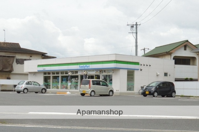 コンビニ　ファミリーマート（コンビニ）まで1377m